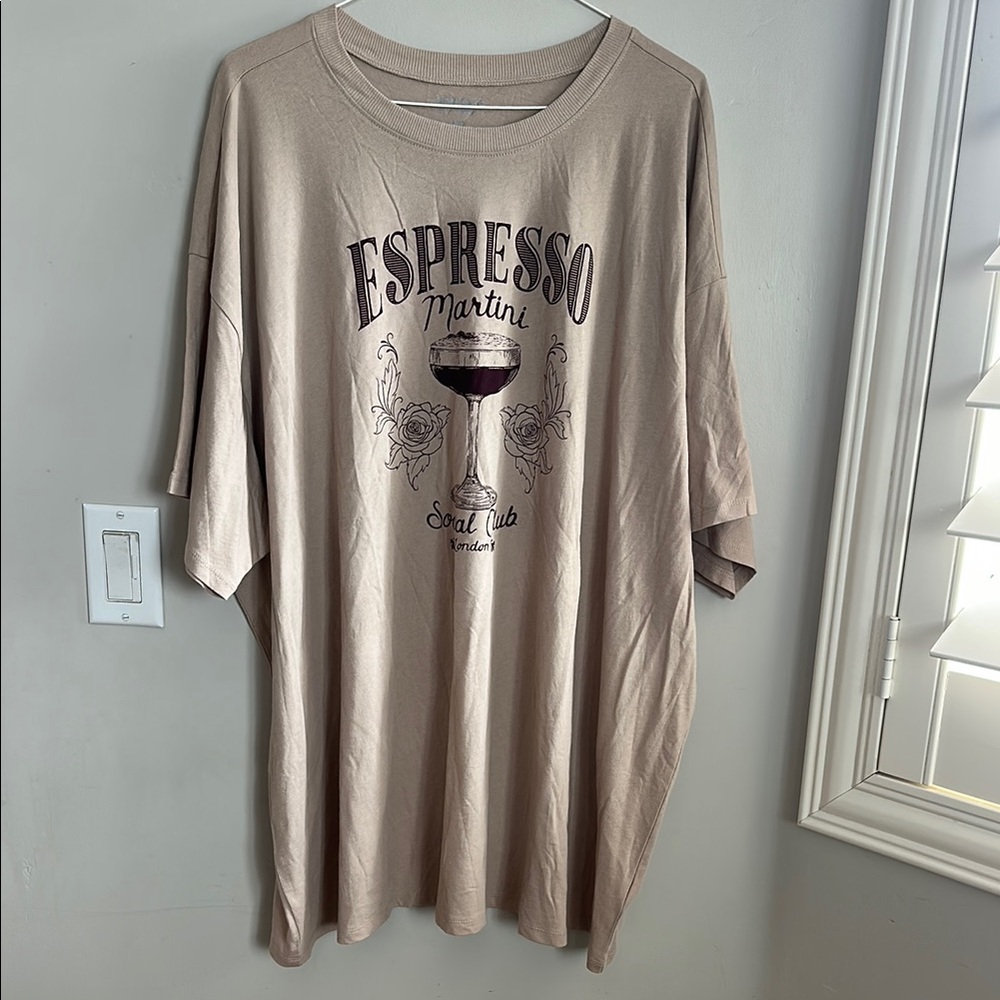 Light Beige Oversized Short Sleeve Tee with Espresso Graphic
